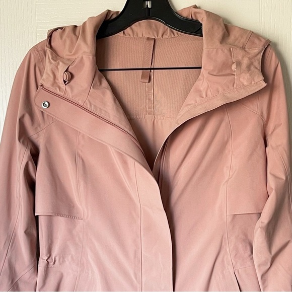 Lululemon Rain Rebel Waterproof Hooded Jacket Pink Clay Size 4 FLAWED - Picture 5 of 12